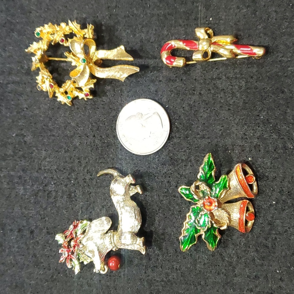 Lot of 4 Christmas Brooches, #4